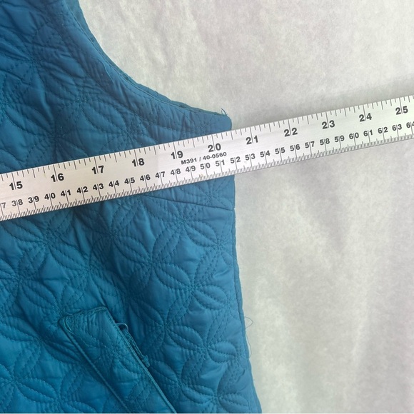 Berne Vest size medium Fleece Lined Zip Pockets - Picture 5 of 8